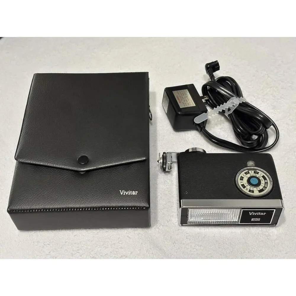 Vivitar 180 Electronic Flash with Case and Charging Cord || Vintage Camera Equip